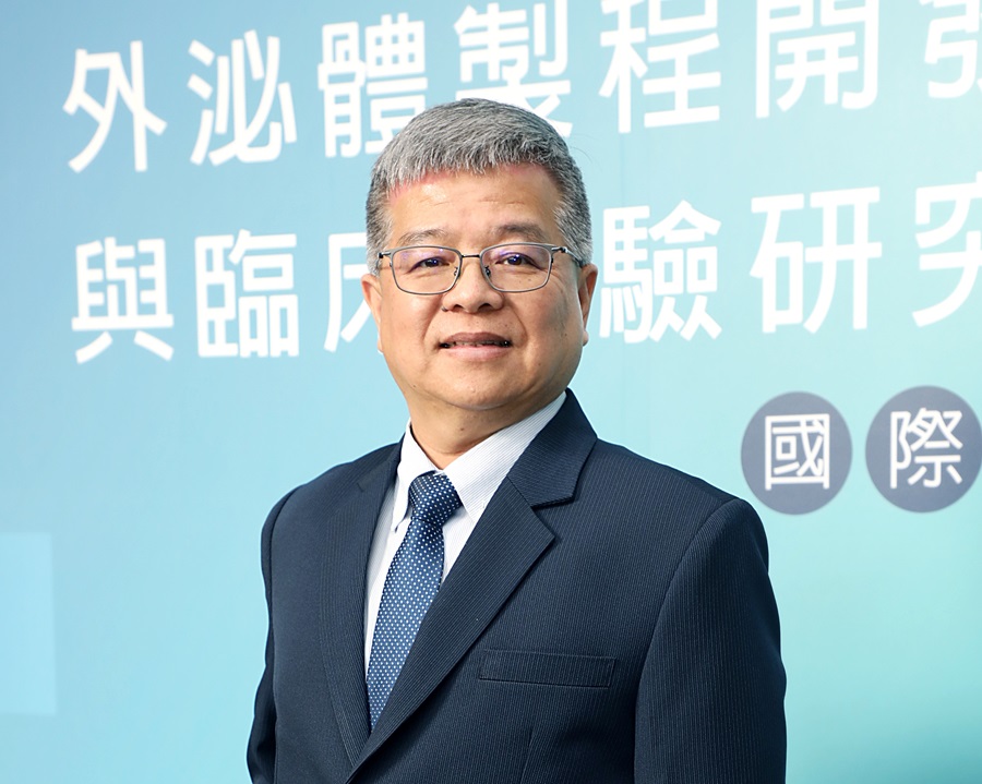 訊聯生技總經理康清原表示，上半年透過外泌體全球研發代工(Exosome Foundry)新商模，已跨領域到醫療保健、妝品製造、中醫、藥廠、芳療產業等11個業態、超過上百家客戶，半年內交易客戶數成長8倍