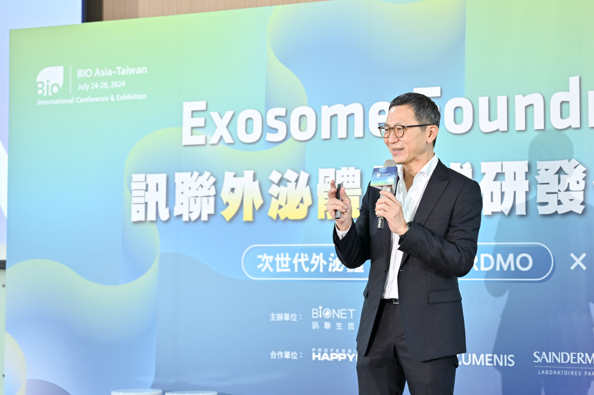 訊聯集團董事長蔡政憲指出，各行各業各領域再生醫學化，有助於翻轉傳統產業、接軌全球市場，加速台灣生技醫藥領域整體發展